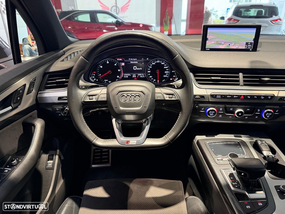 Audi Q7 3.0 TDI quattro S-line Tiptronic 7L - 13