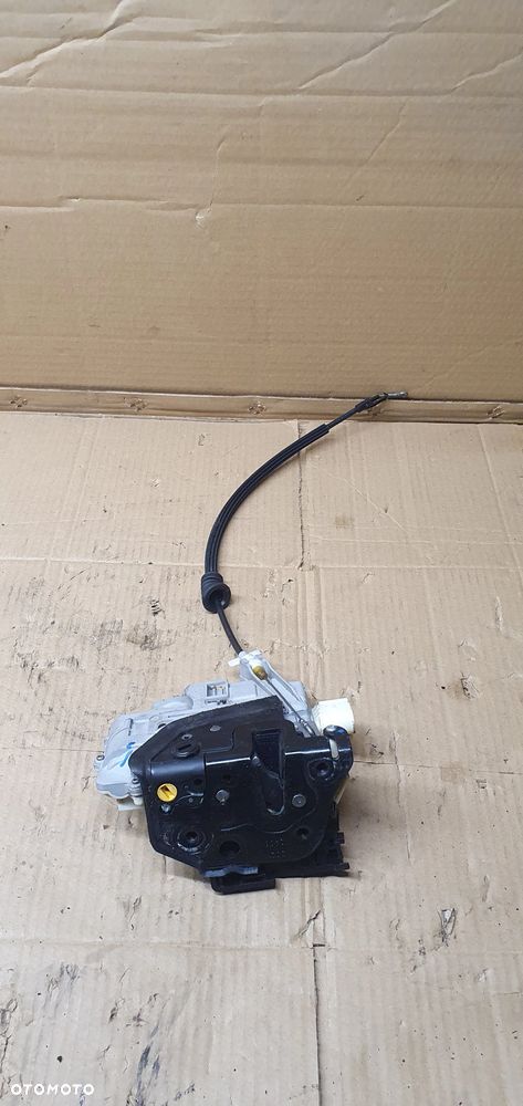 Zamek drzwi lewy tył tylny VW Passat B6 3C4839015A - 1