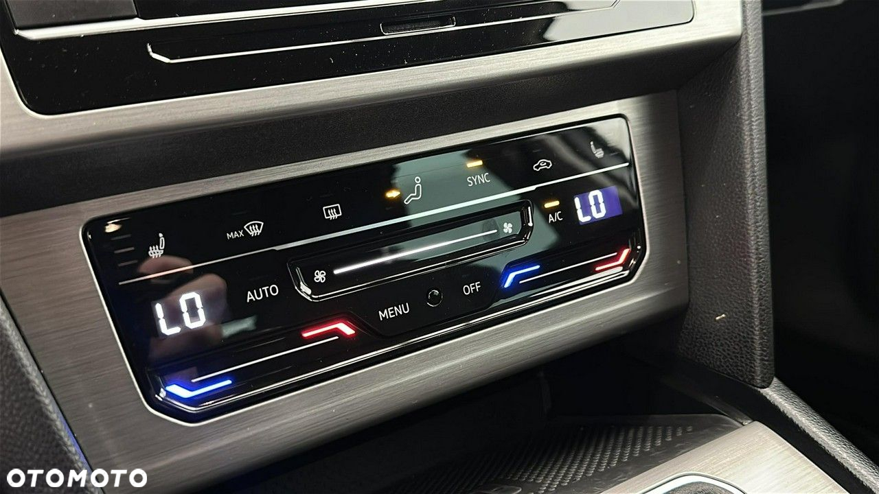Volkswagen Passat - 22
