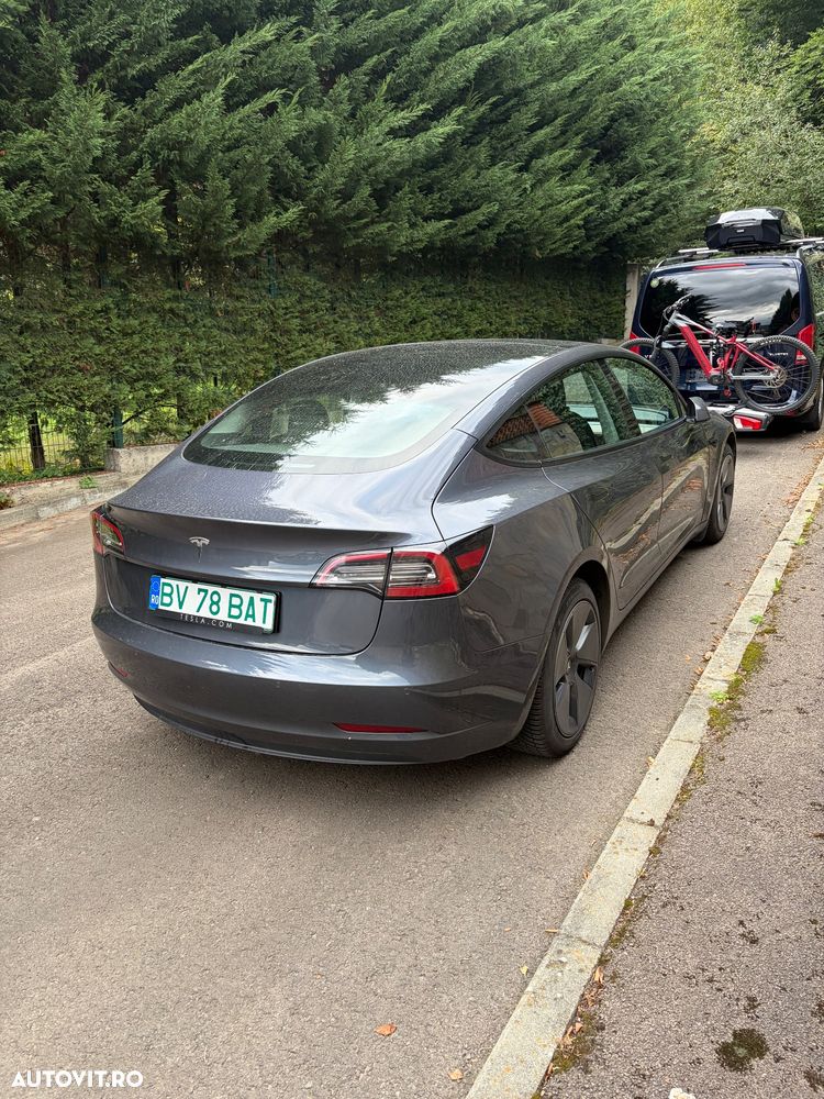 Tesla Model 3 - 3