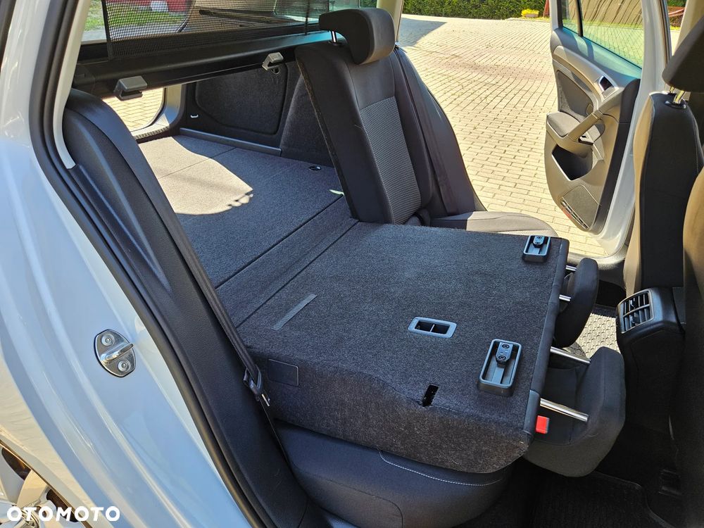 Volkswagen Golf - 26