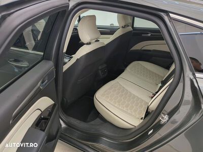 Ford Mondeo - 9
