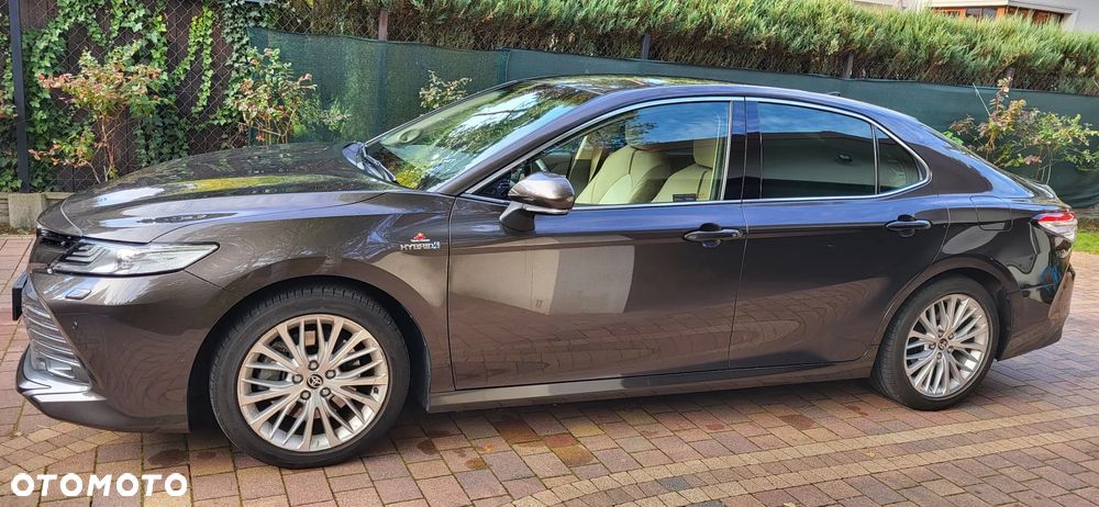 Toyota Camry 2.5 Hybrid Executive CVT - 1