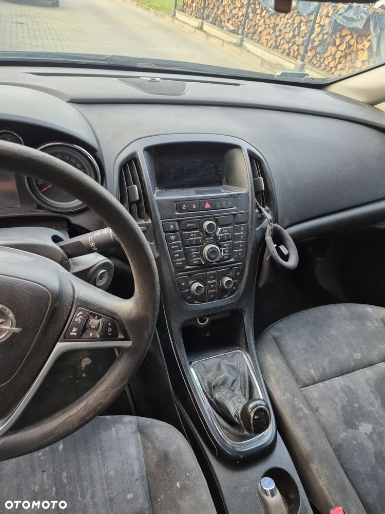Opel Astra GTC 1.4 Turbo - 8