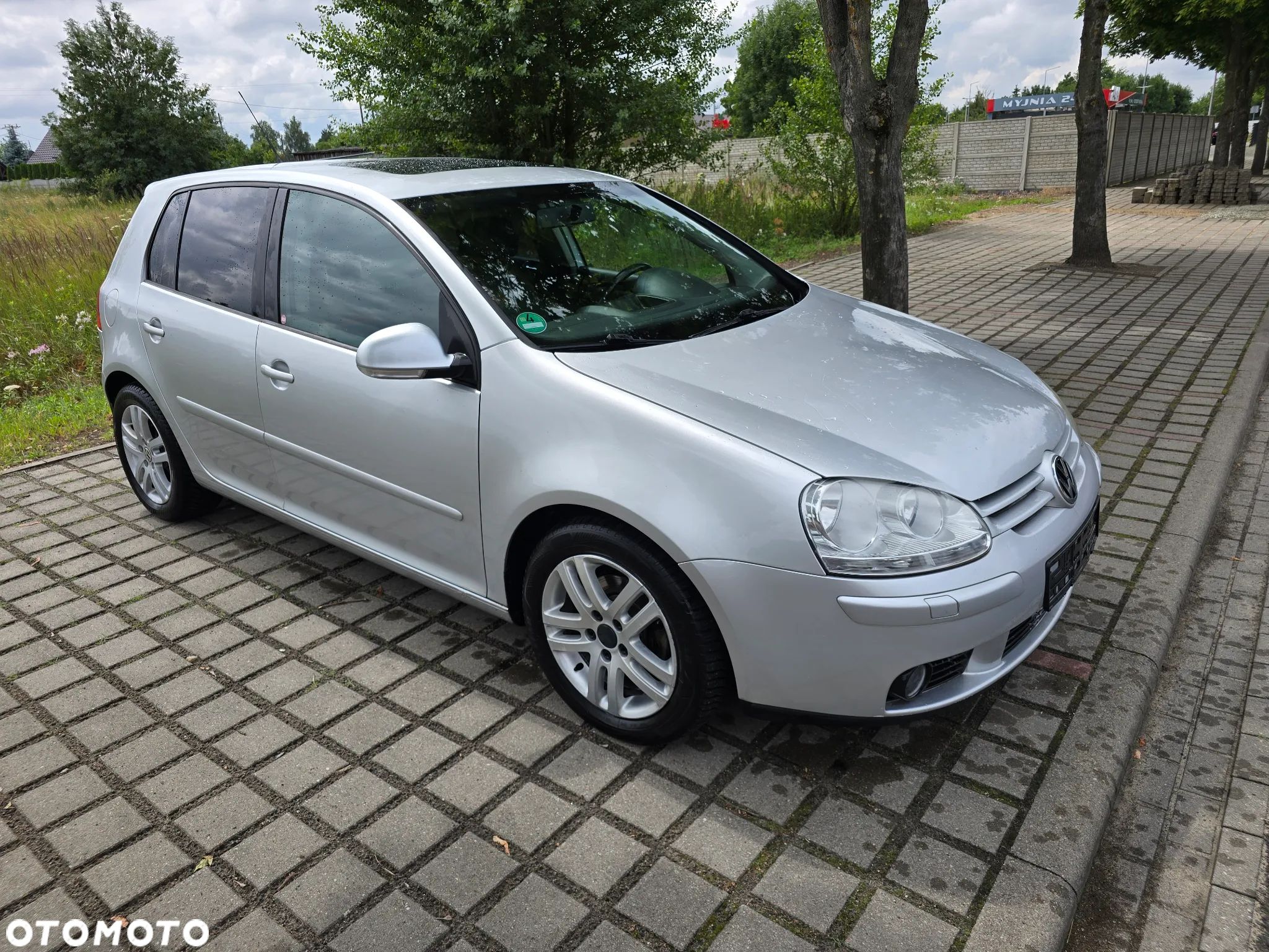 Volkswagen Golf 1.6 FSI Goal - 1
