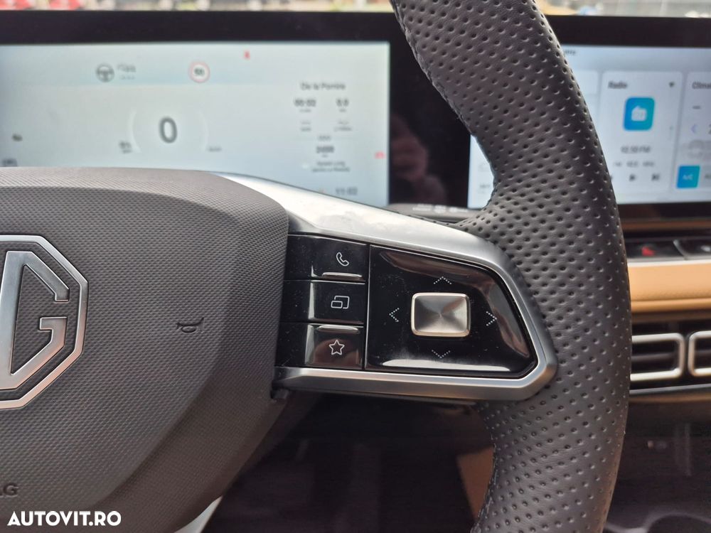 MG HS HEV Luxury - 23