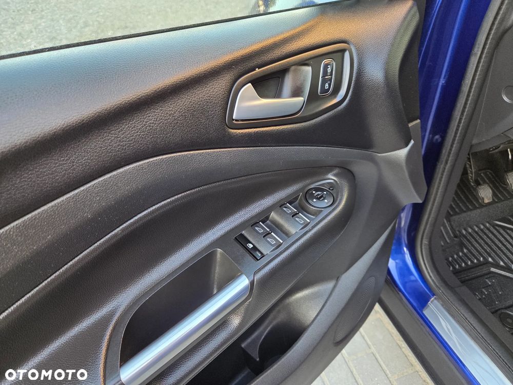 Ford Kuga 2.0 TDCi 4x4 Titanium - 21