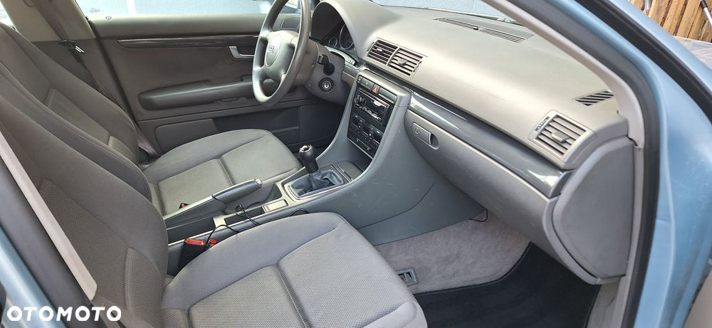 Audi A4 Limousine - 19