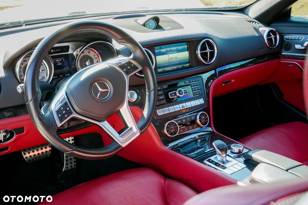 Mercedes-Benz SL - 16