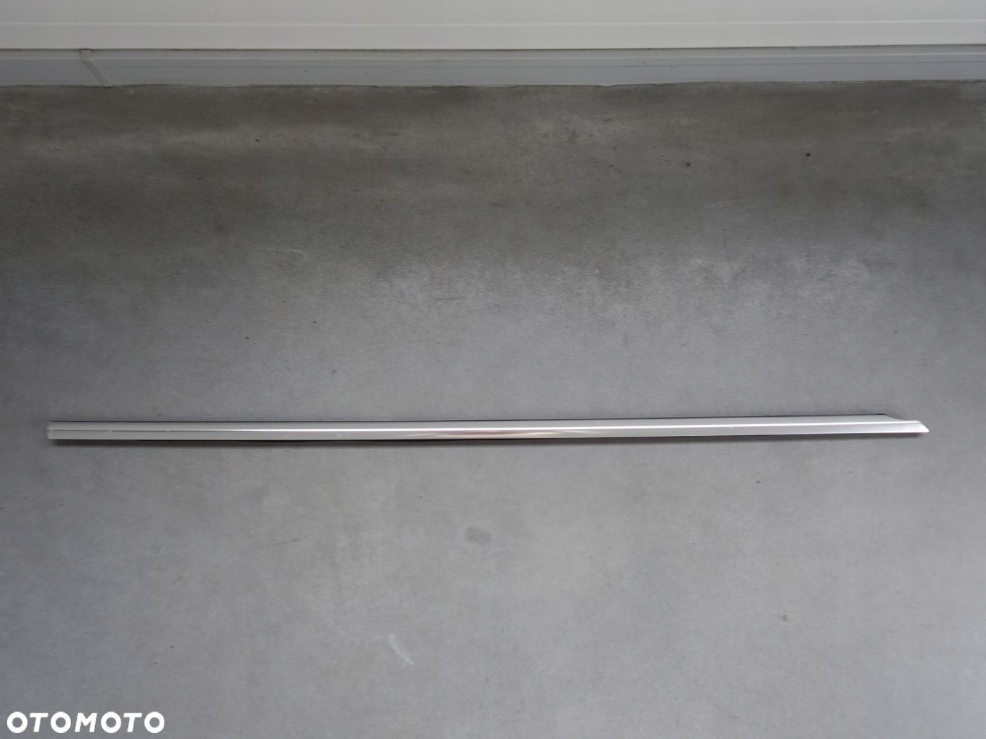 LISTWA ZGARNIAJĄCA DRZWI PRAWA PRAWY PRZÓD AUDI A3 S3 8Y 8Y0837476B - 1