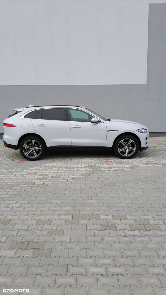 Jaguar F-Pace - 3