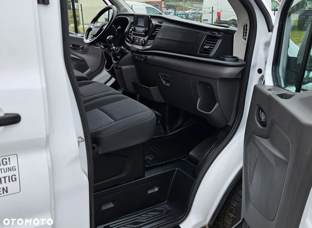 Ford Transit 2.0D 131KM L2H2 Klima Tempomat Kamera zarejestrowany w Polsce - 13