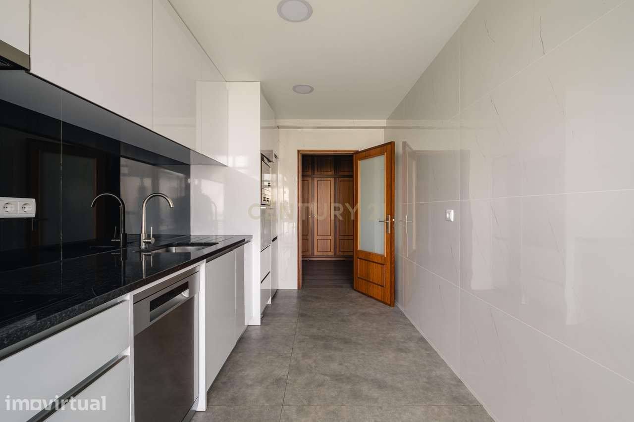 Apartamento Renovado T2 em Vila Nova de Gaia - Grande imagem: 2/39