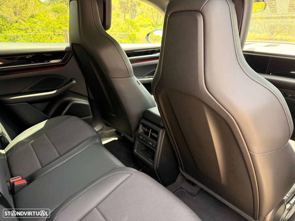 Porsche Macan Electric - 20