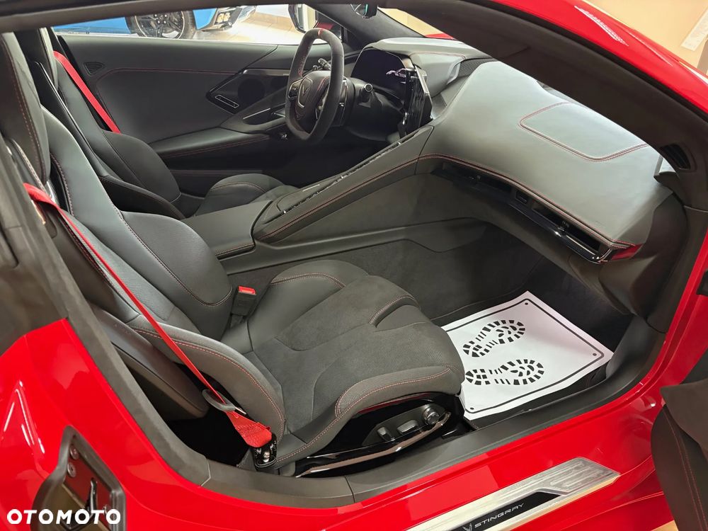 Chevrolet Corvette - 13