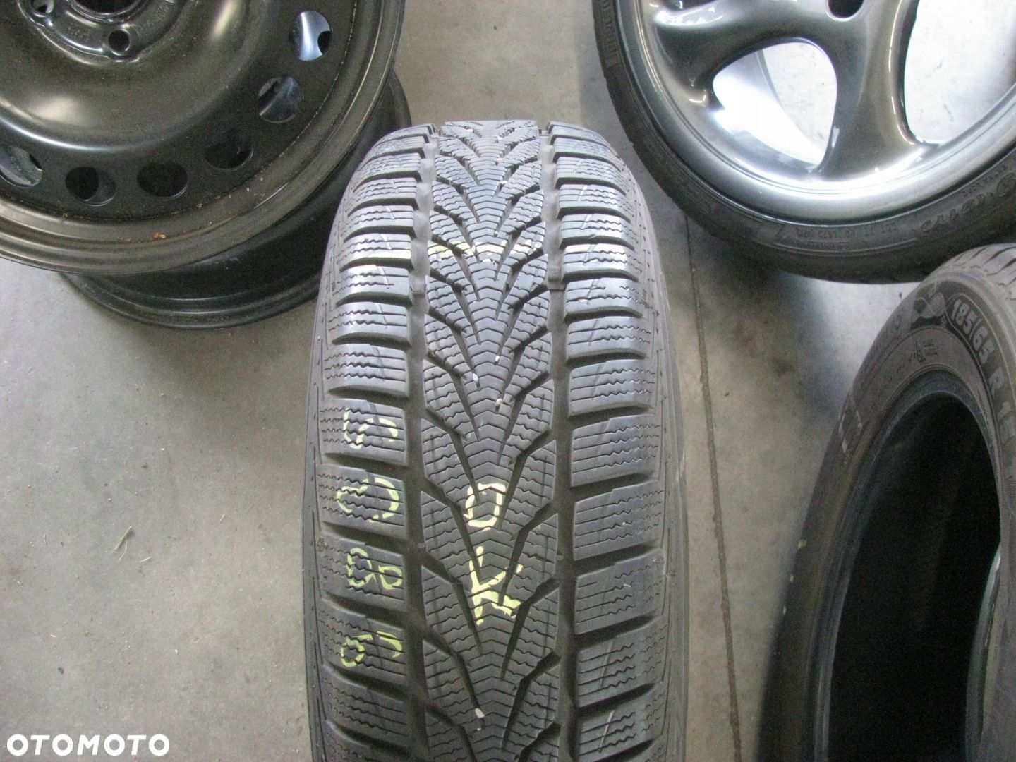 Opona zimowa Point-S Winterstar 4 185/65R15 88 T przyczepność na śniegu - 1