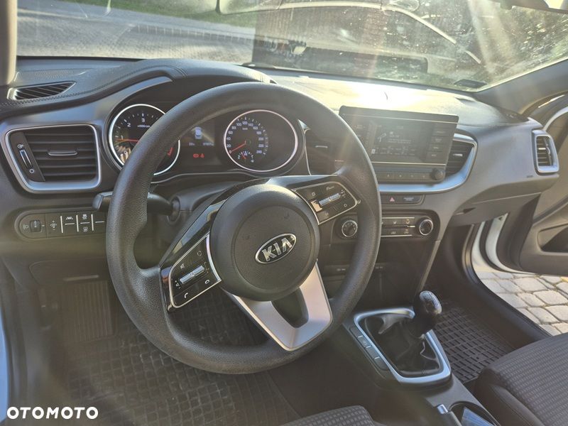 Kia Ceed 1.6 CRDi SCR GT-Line - 9