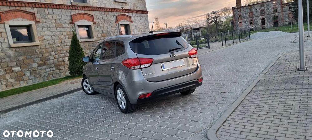 Kia Carens 1.6 GDI Dream Team Edition - 25