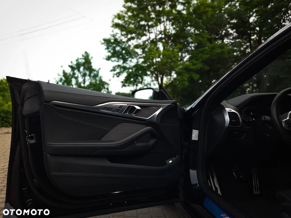 BMW Seria 8 840i - 26