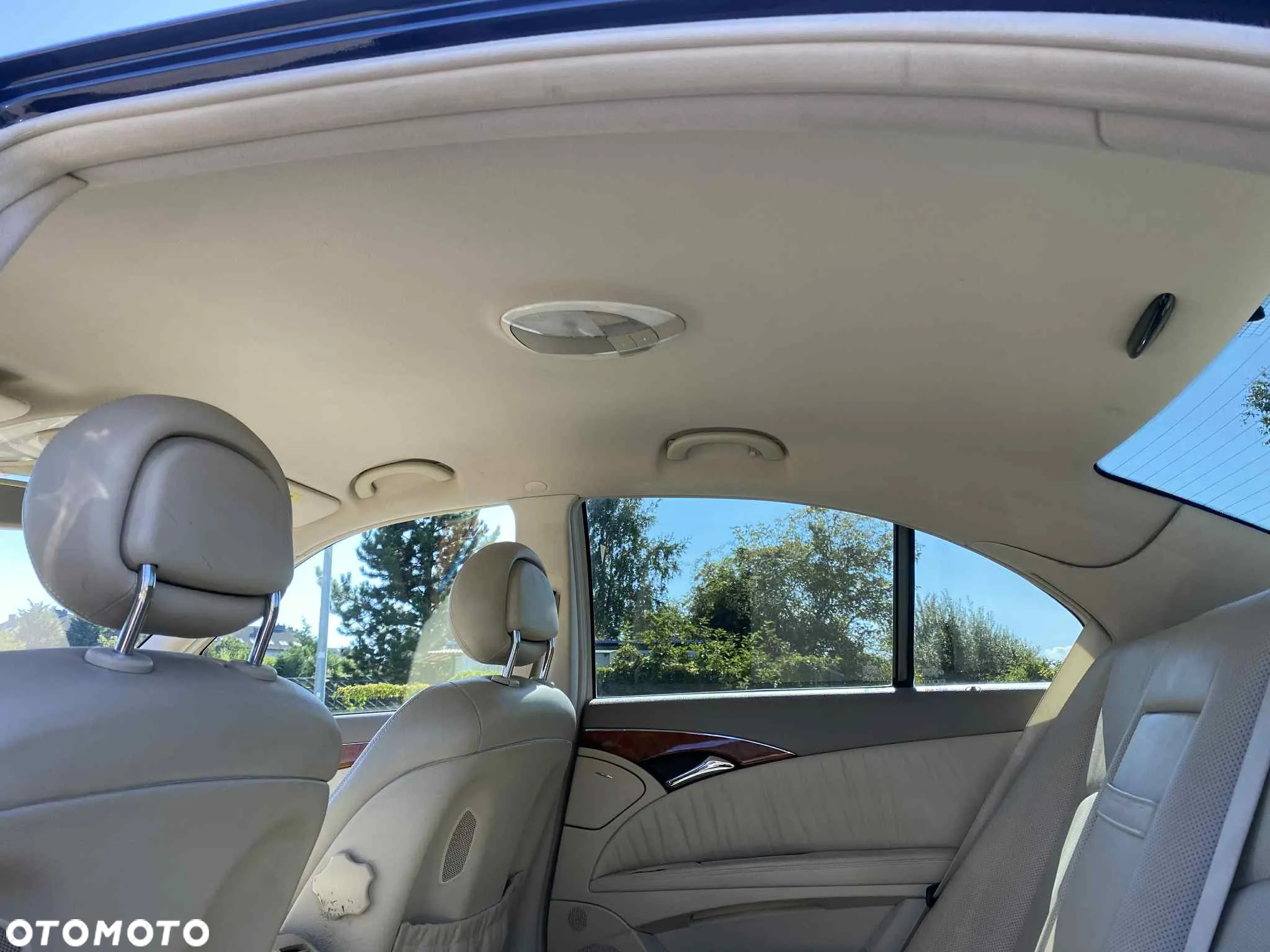 Mercedes-Benz Klasa E 240 4-Matic T Elegance - 14