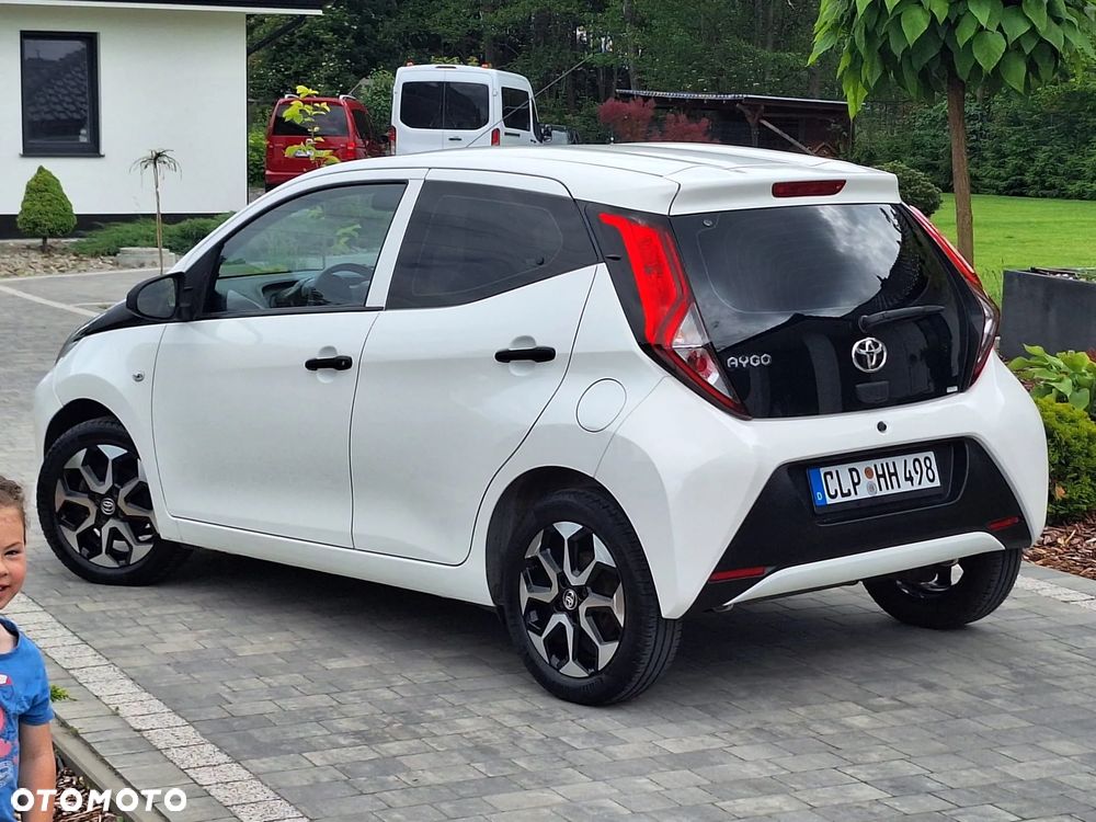 Toyota Aygo x-trend - 12