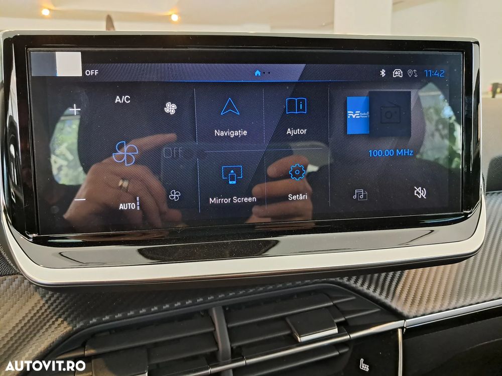 Peugeot 2008 Hybrid 145 e-DSC Allure - 13
