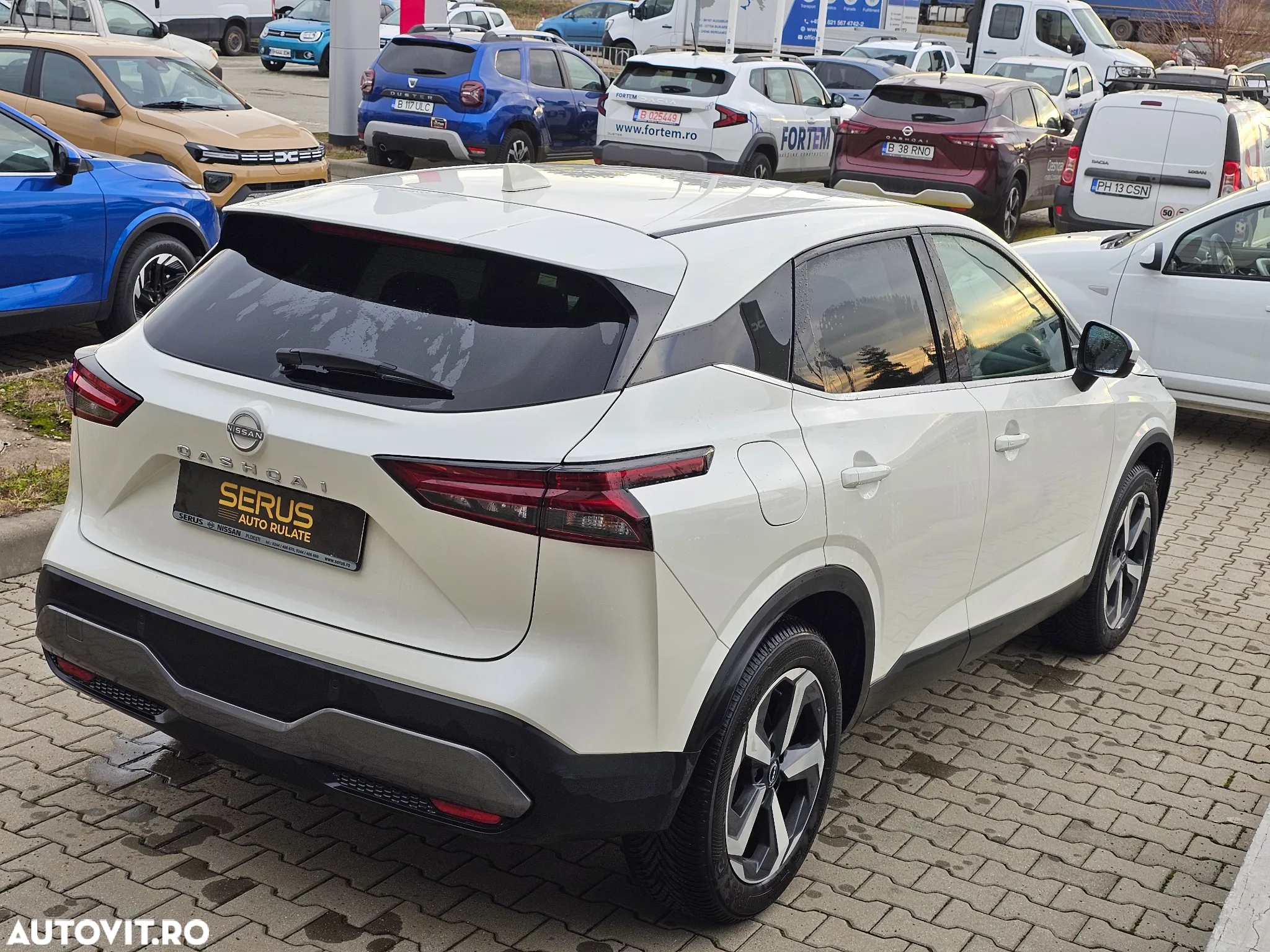 Nissan Qashqai 1.3 l Mild-Hybrid N-Connecta - 6