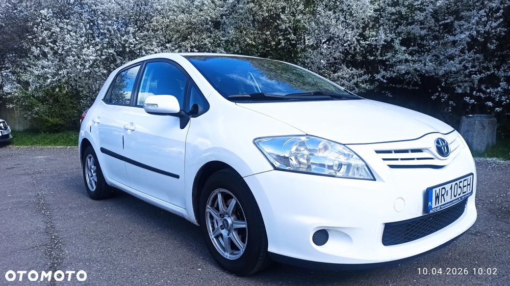 Toyota Auris 1.4 D-4D 2010 - 1