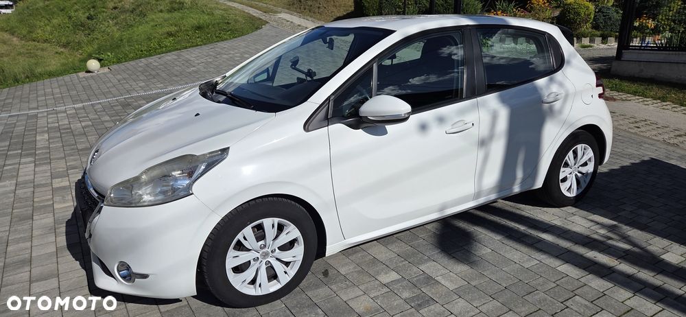 Peugeot 208 - 3