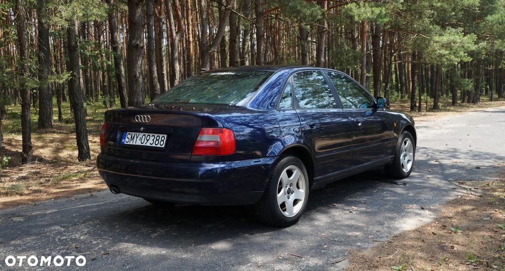 Audi A4 Limousine - 12