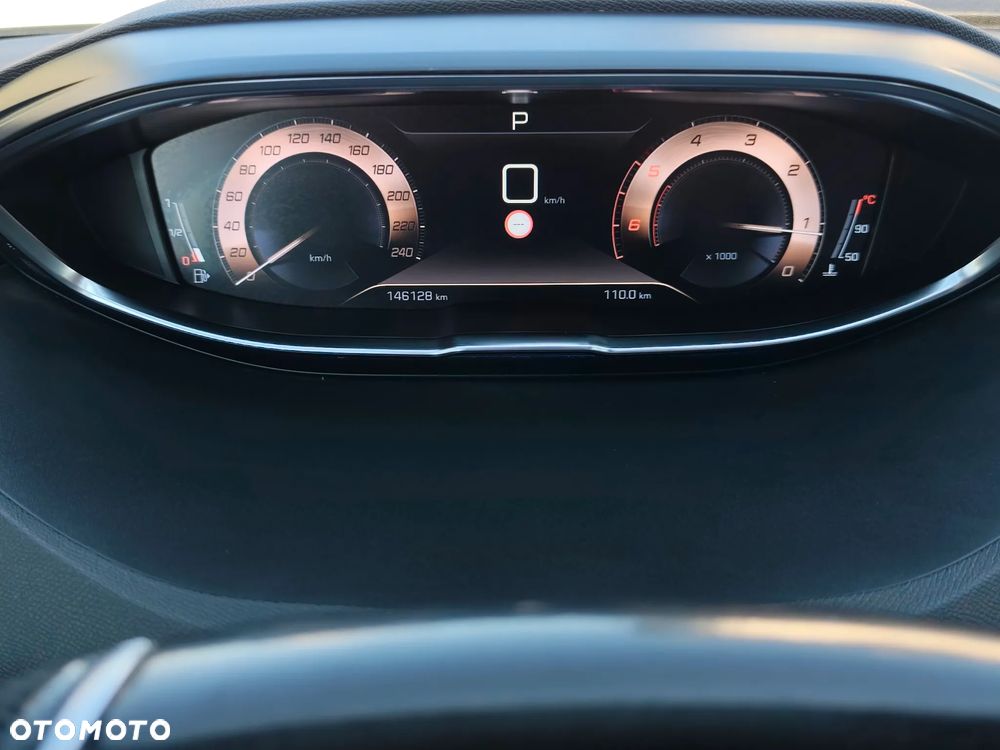 Peugeot 5008 BlueHDi 130 EAT8 GT - 26