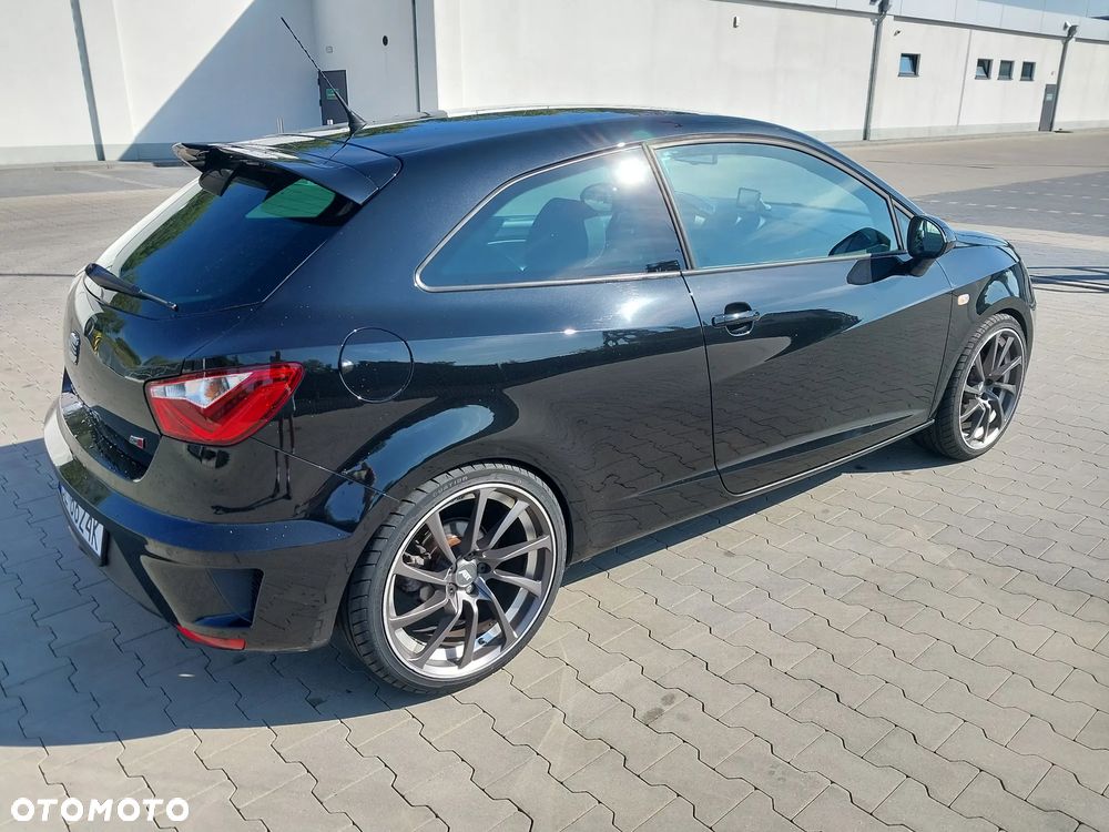 Seat Ibiza SC 1.4 TSI DSG Cupra - 4