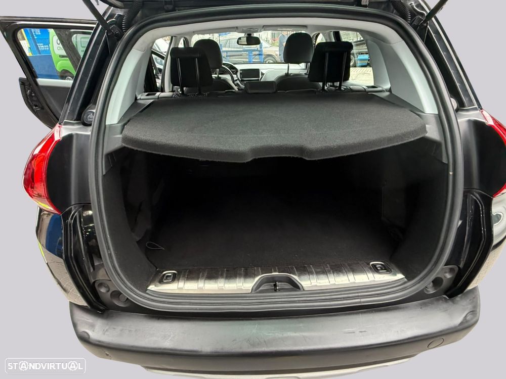Peugeot 2008 1.2 PureTech Allure - 38