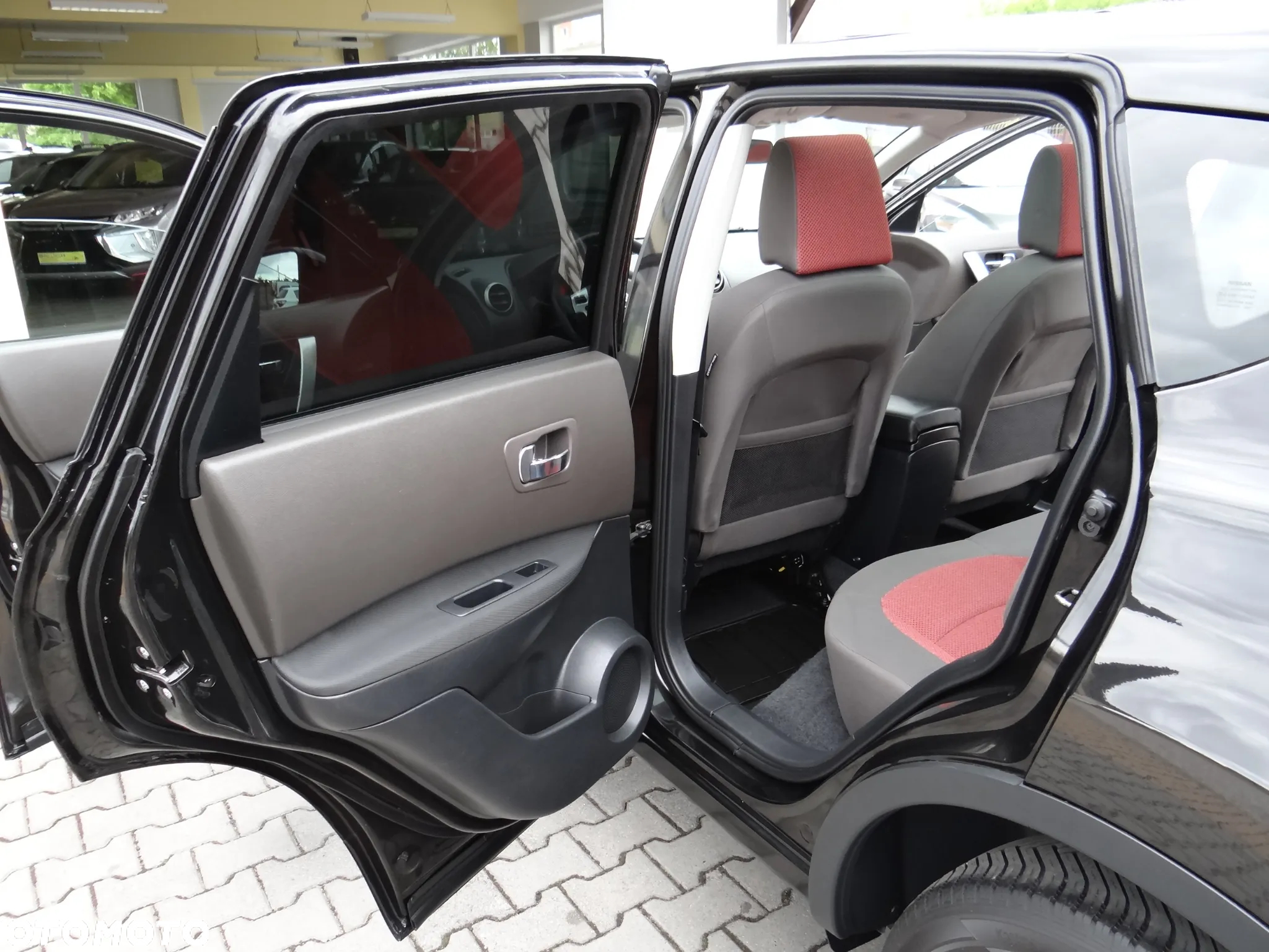 Nissan Qashqai 1.6 visia - 36