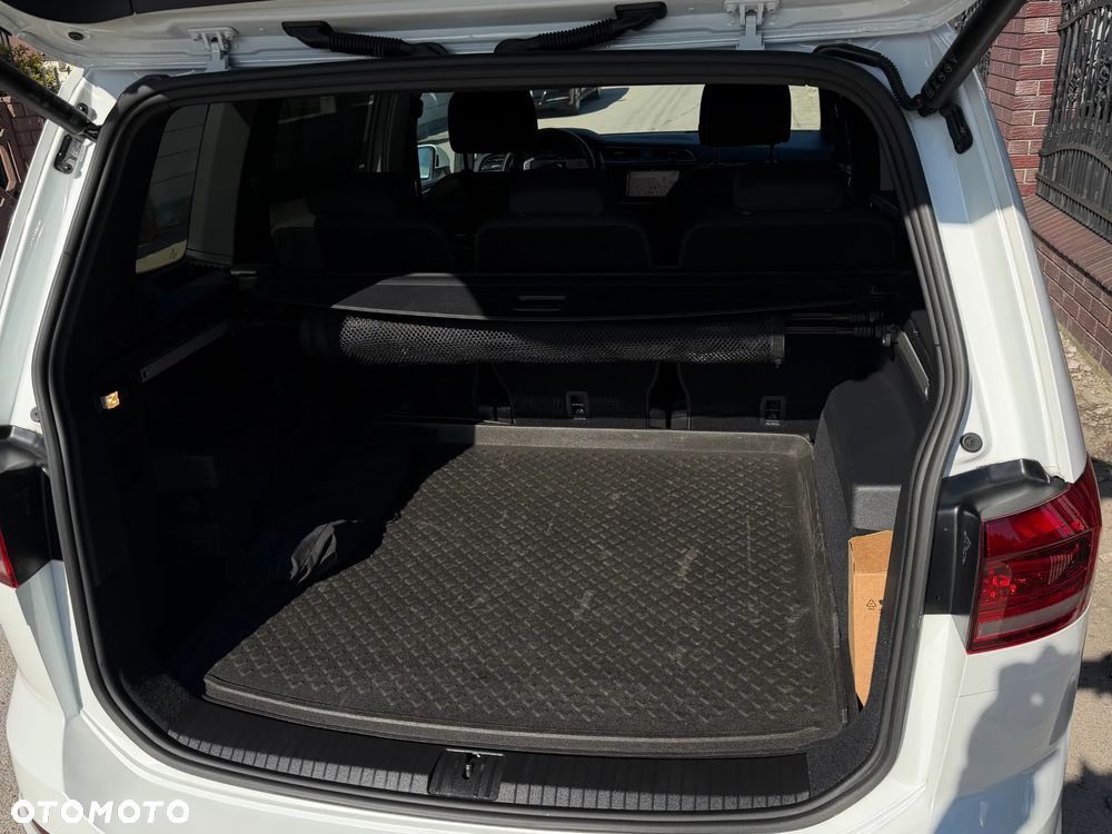 Volkswagen Touran 1.5 TSI EVO Highline DSG - 35