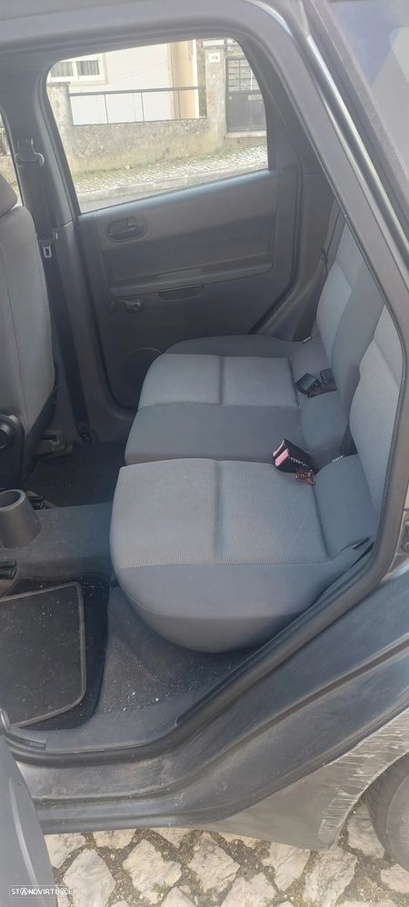 Mitsubishi Colt - 3
