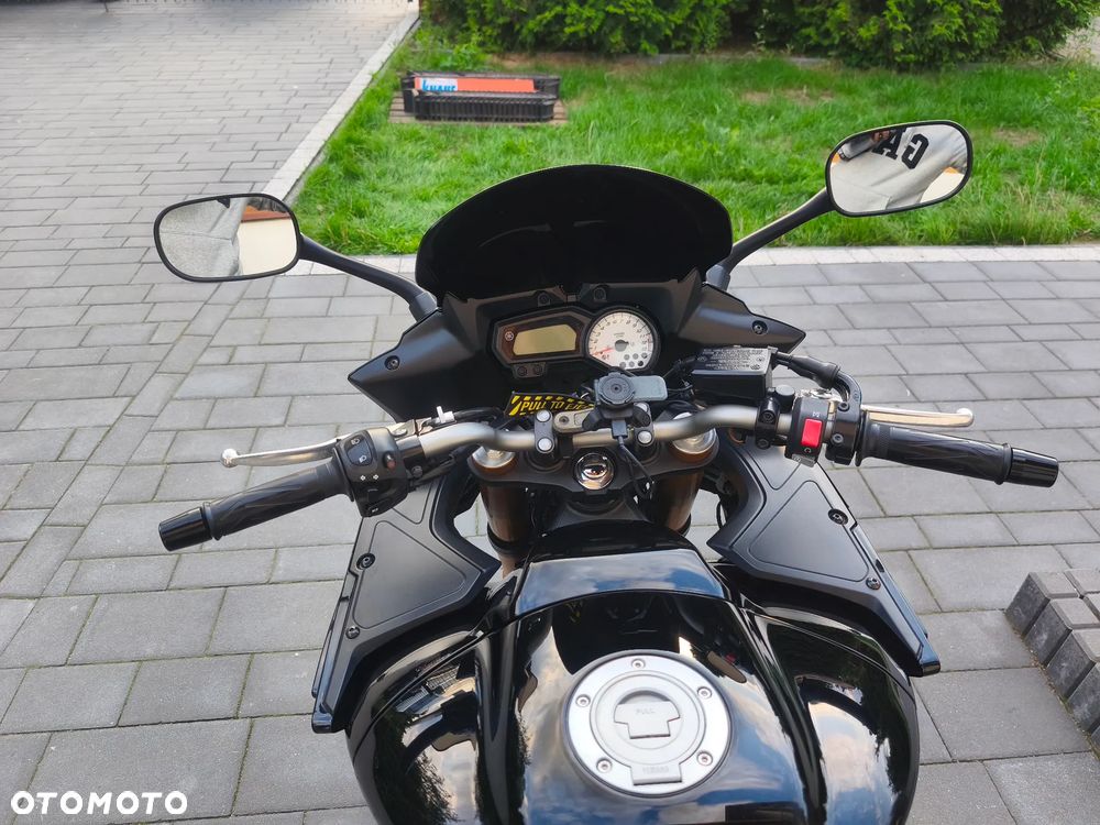 Yamaha FZ8 - 22