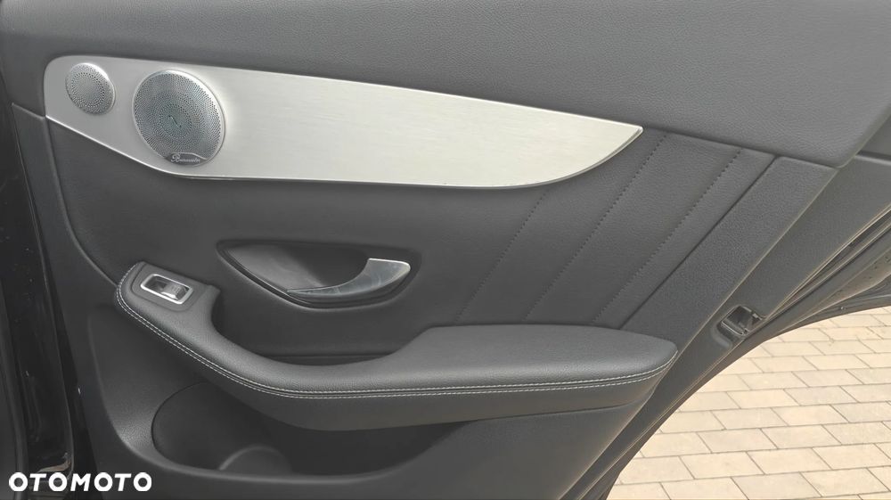 Mercedes-Benz GLC 300 4Matic 9G-TRONIC AMG Line - 30