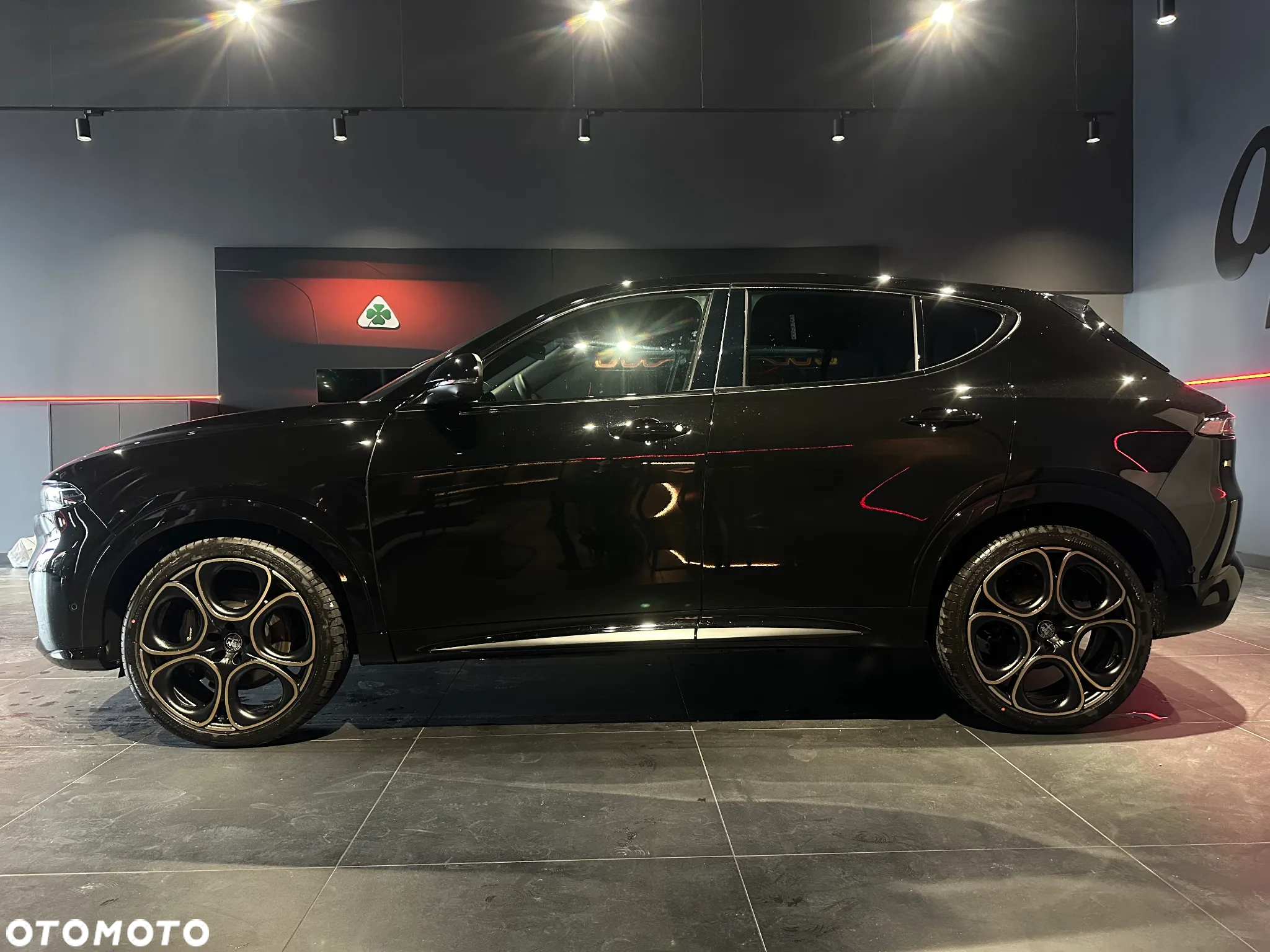 Alfa Romeo Tonale 1.5 T4 GSE mHEV Intensa DCT - 4