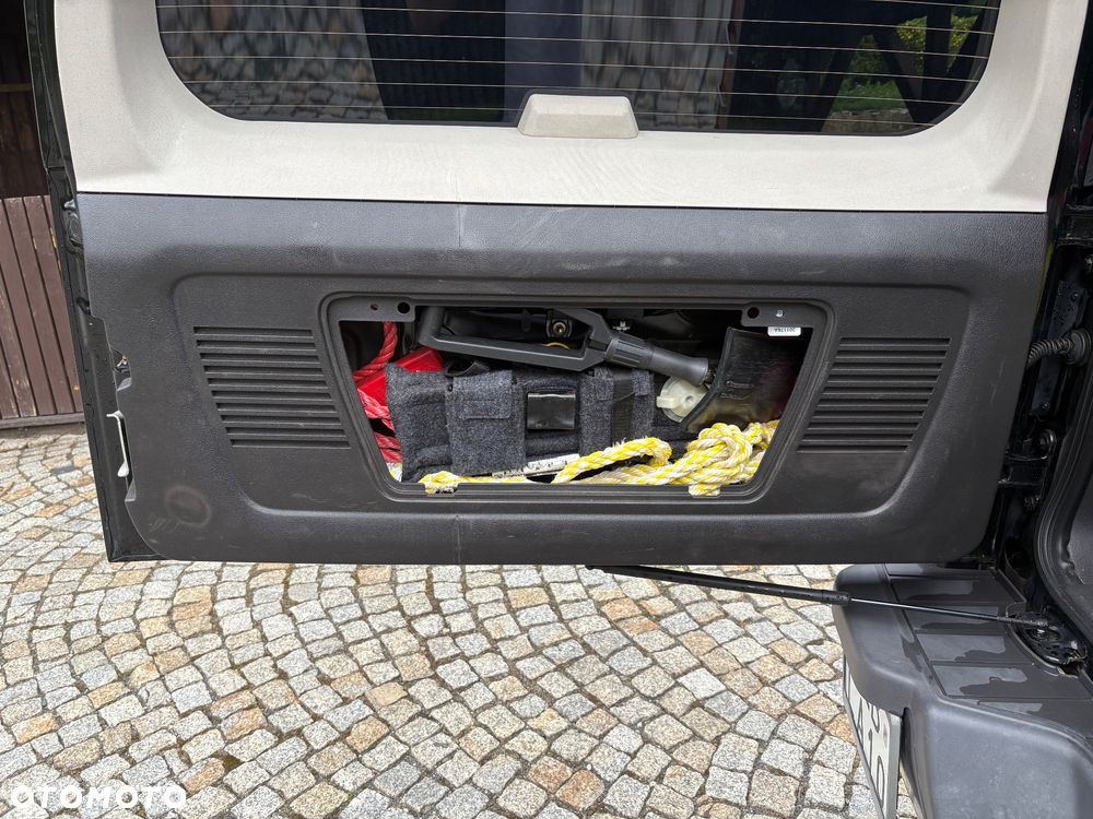 Hummer H3 - 7