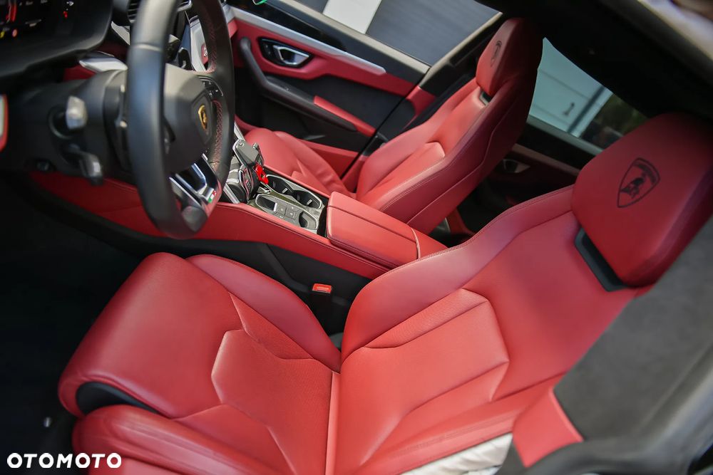 Lamborghini Urus - 10