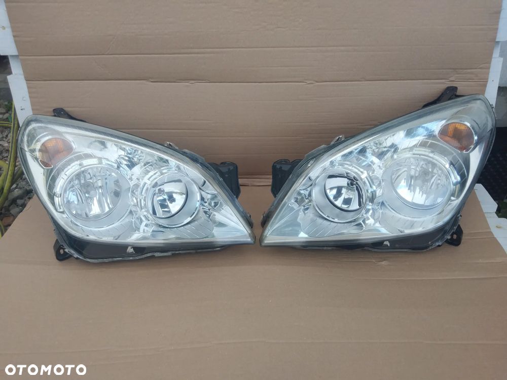 OPEL ASTRA H LAMPA LEWA PRAWA REFLEKTOR EU - 1