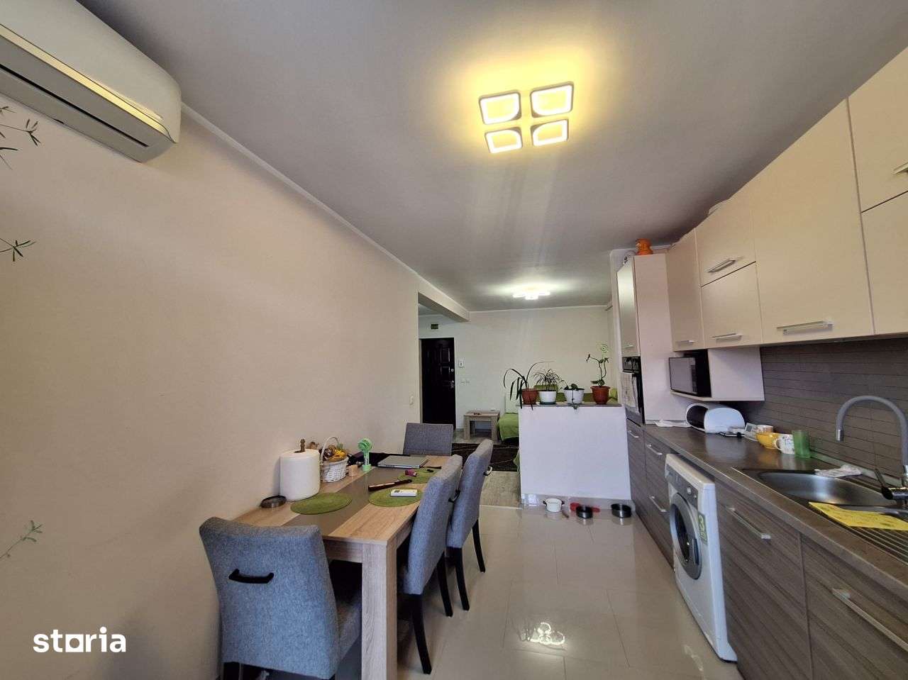 Apartament cu 2 camere, 49 mp, balcon, zona Terra — fotografia 3