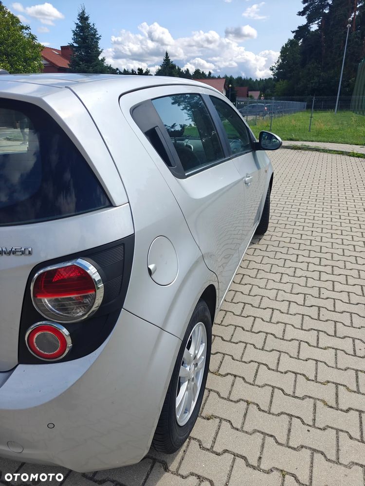 Chevrolet Aveo 1.6 LTZ - 14