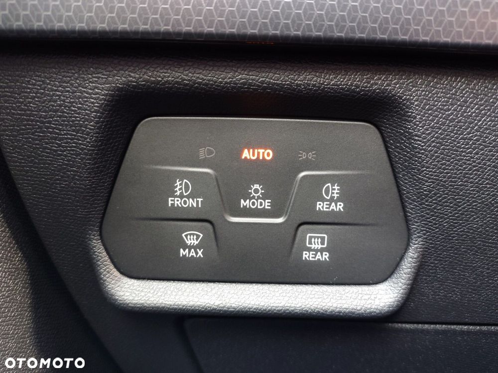 Seat Leon 2.0 TDI Style DSG - 17