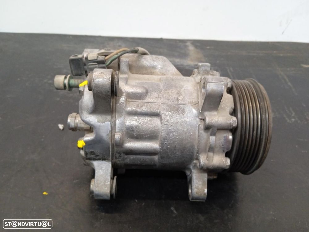 COMPRESSOR DE AR CONDICIONADO VOLKSWAGEN POLO III BERLINA 6N2 - 1
