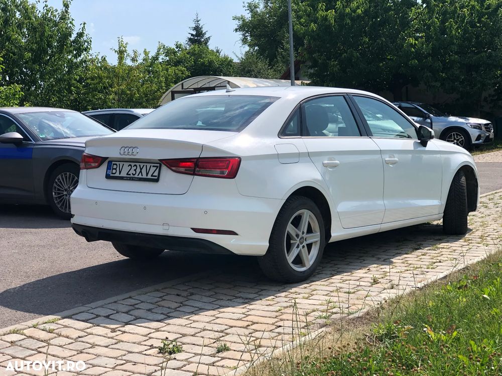 AUDI A3 2018 — imagine 8