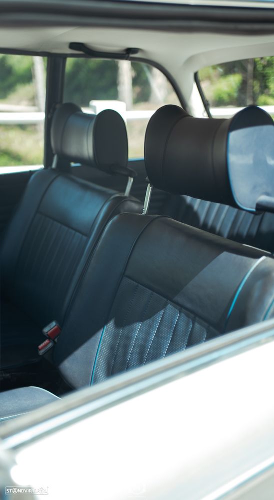 BMW 2002 - 40