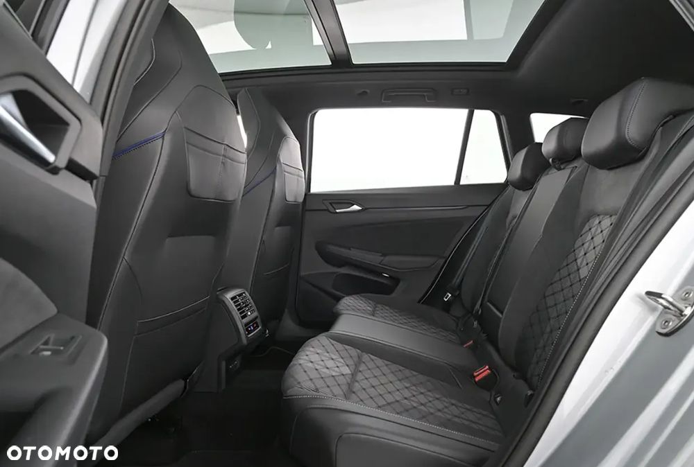 Volkswagen Golf Variant 1.5 eTSI mHEV R-Line Plus DSG - 13