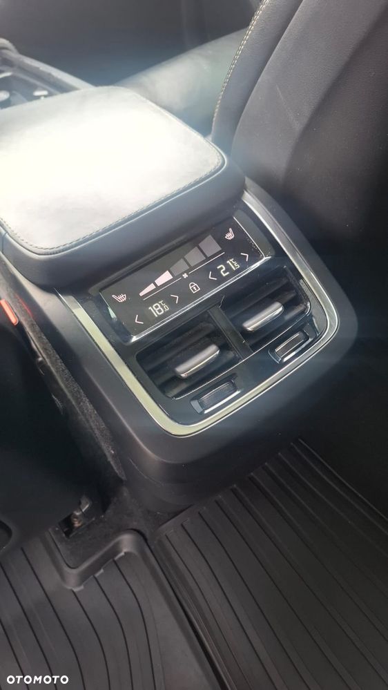 Volvo XC 90 T6 AWD Inscription 7os - 25